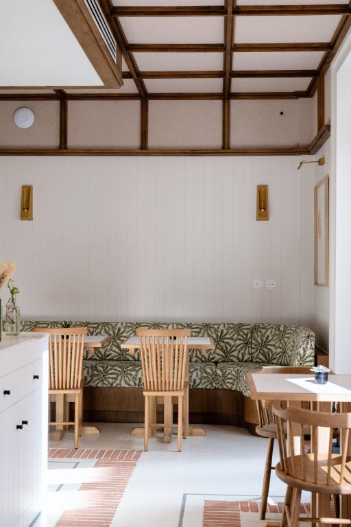 Le Petit Hotel - Hotels & Services